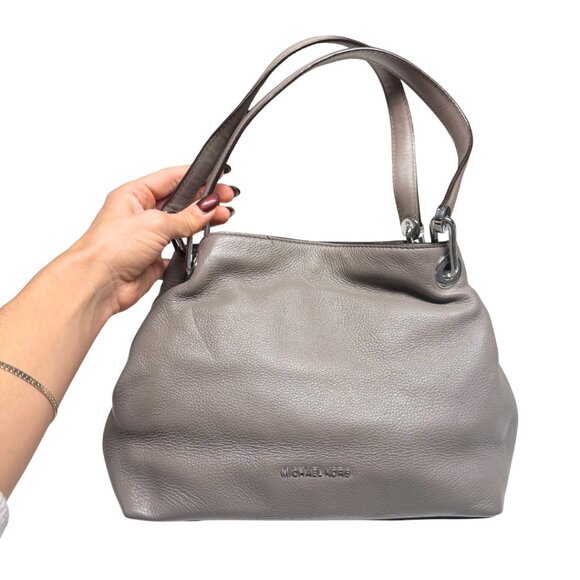 Michael Kors Raven Leather Shoulder Bag โ Grey โ Small / Gently Used - Picture 4 of 15